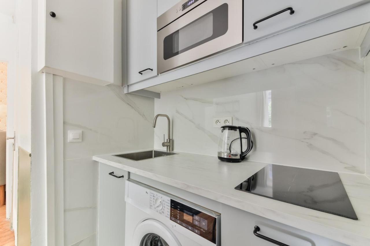 Appartement Independant Flat: Canal St Martin&trains Stations! *
